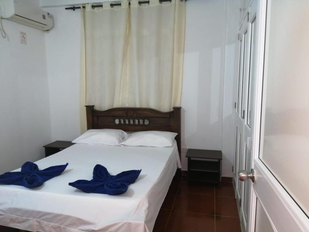 Apartamentos Hermanos Morales Merino San Andrés 外观 照片