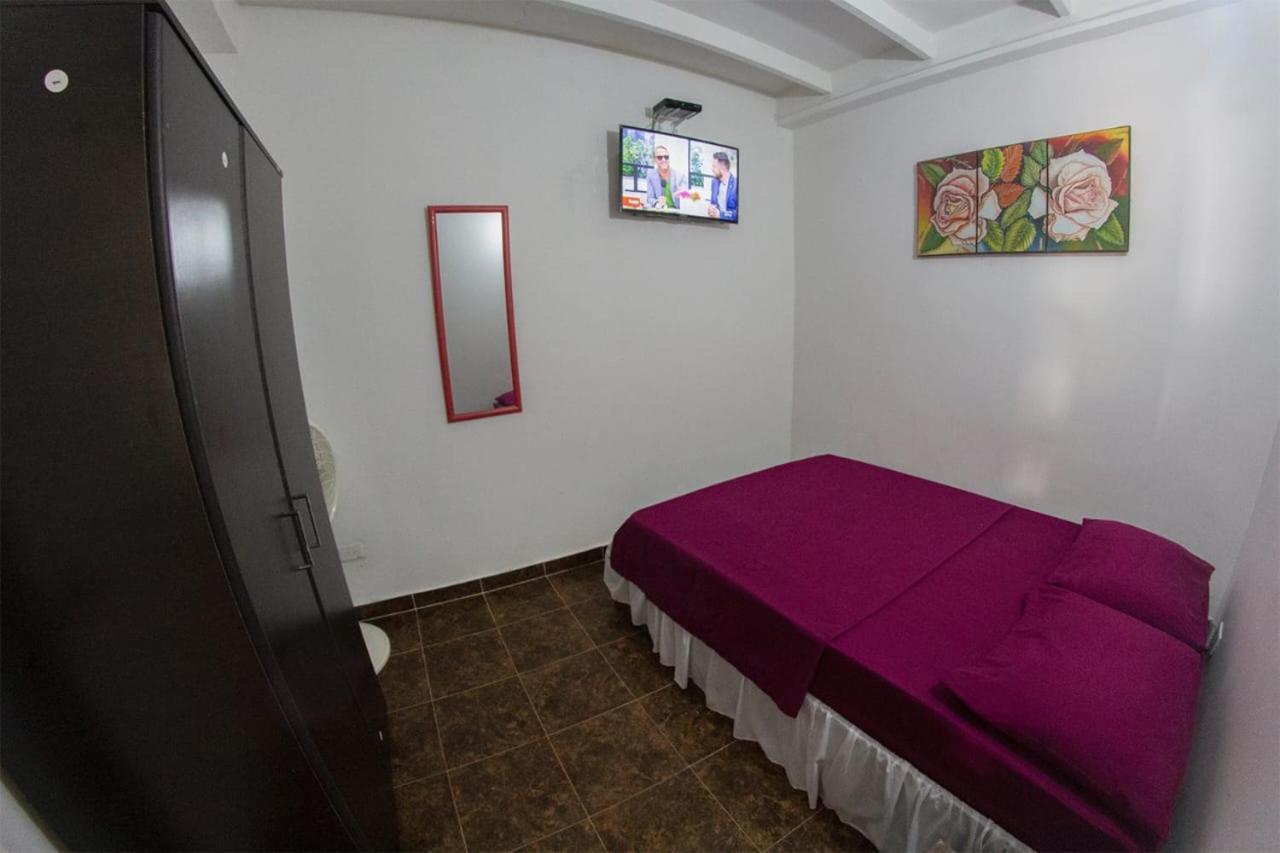 Apartamentos Hermanos Morales Merino San Andrés 外观 照片